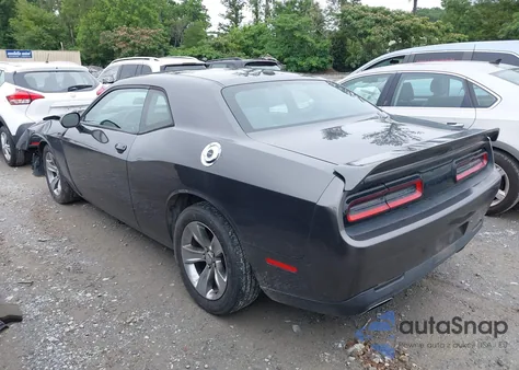2015 Dodge Challenger Sxt z USA, uszkodzony, nr VIN 2C3CDZAG7FH911453